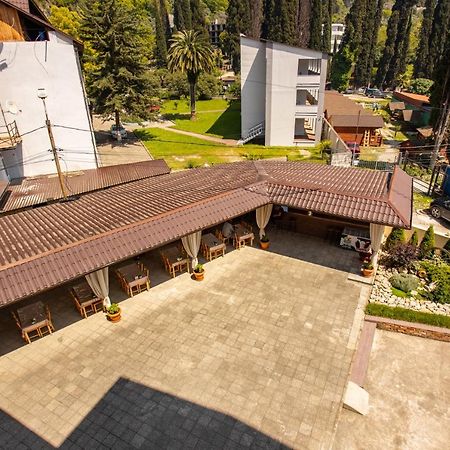 Hotel Nikopoli On Vodopadnaya 21А New Athos Exteriér fotografie