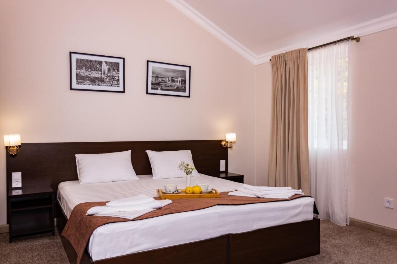 Hotel Nikopoli On Vodopadnaya 21А New Athos Exteriér fotografie