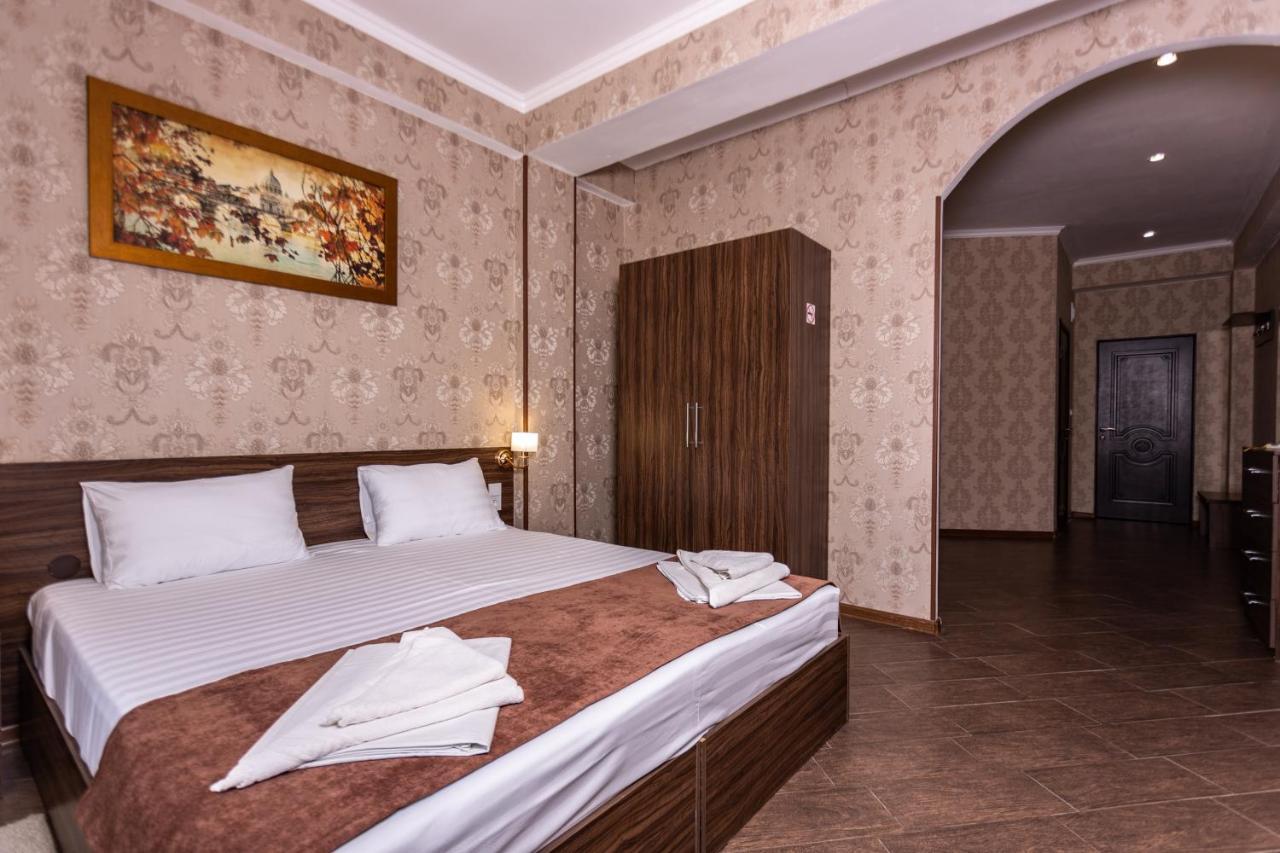 Hotel Nikopoli On Vodopadnaya 21А New Athos Exteriér fotografie